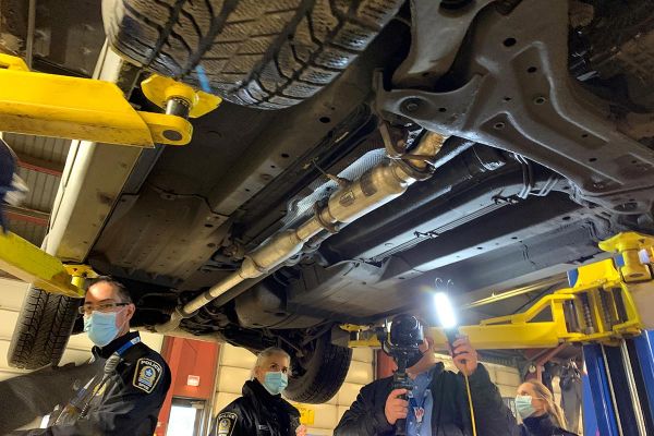 Vol et recel de catalyseurs : un recycleur de Saint-Léonard appréhendé