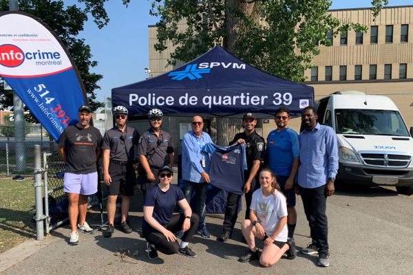 Des policiers du PDQ 39 sur le terrain avec les jeunes cet été !