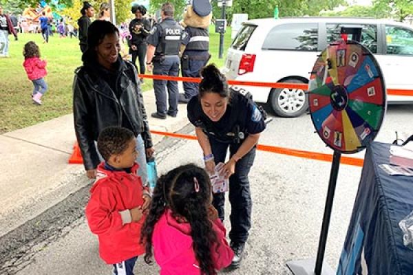 Info-Crime participe à des fêtes citoyennes